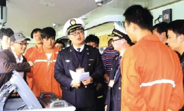 出国当船员